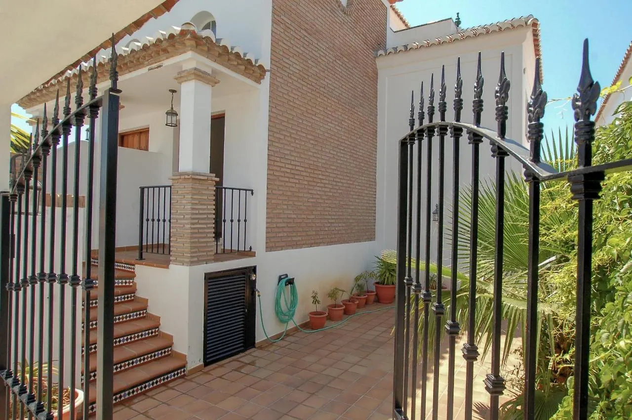 Nerja Paradise Rentals - Villa Las Brisas location